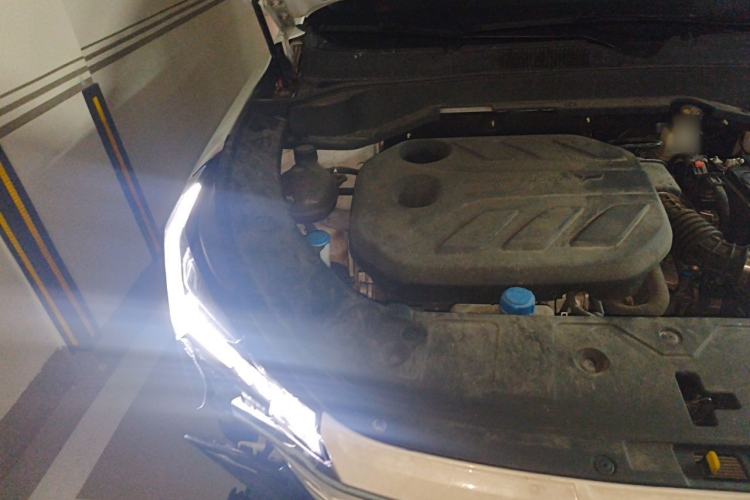 Used CHANGAN OSHAN Z6 2023 Blue Whale 1.5T DCT Smart Luxury Model Engine Bay Right