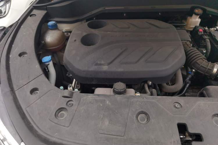 Used CHANGAN OSHAN Z6 2023 Blue Whale 1.5T DCT Smart Edition Engine Bay Right