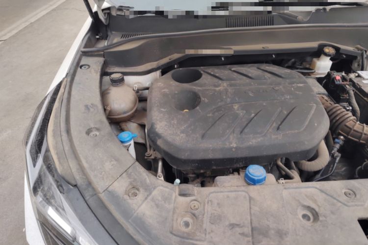Used CHANGAN OSHAN Z6 2023 Blue Whale 1.5T DCT Smart Navigation Model Engine Bay Right