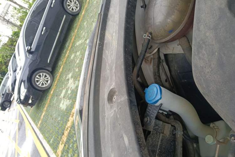 Used CHANGAN OSHAN Z6 2023 Blue Whale 1.5T DCT Smart Edition Engine Bay Right