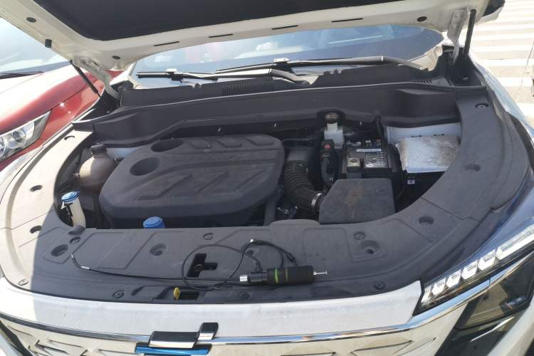 Used CHANGAN OSHAN Z6 2023 Blue Whale 1.5T DCT Smart Luxury Model Engine Bay