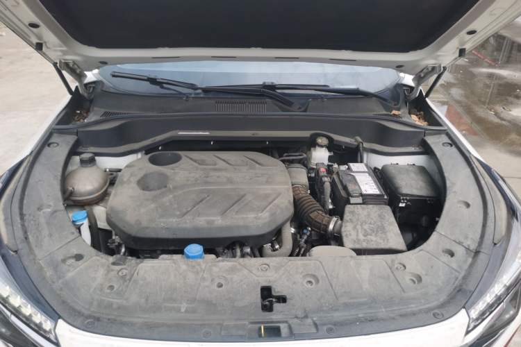 Used CHANGAN OSHAN Z6 2023 Blue Whale 1.5T DCT Smart-Led City Edition Engine Bay