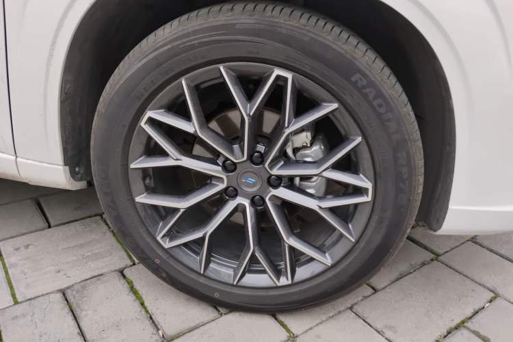 Used CHANGAN OSHAN Z6 2023 Blue Whale 1.5T DCT Smart-Led City Edition Exterior 7