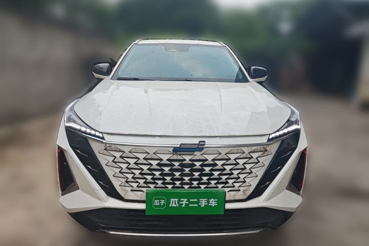 Used CHANGAN OSHAN Z6 2023 Blue Whale 1.5T DCT Smart Edition Front