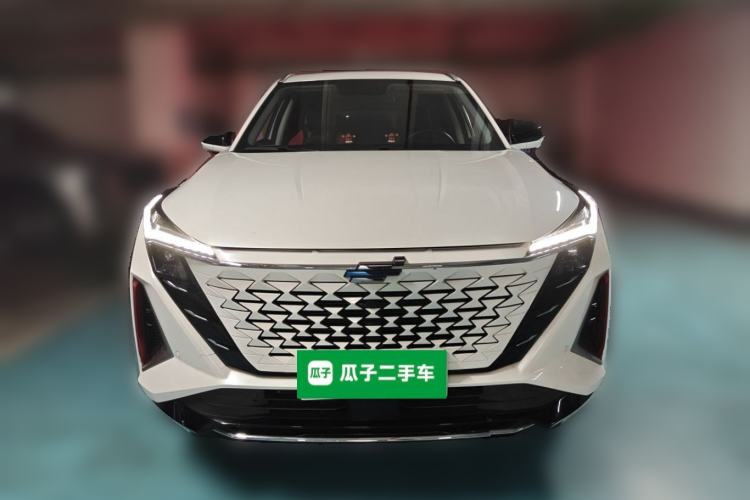 Used CHANGAN OSHAN Z6 2023 Blue Whale 1.5T DCT Luxury Model Front