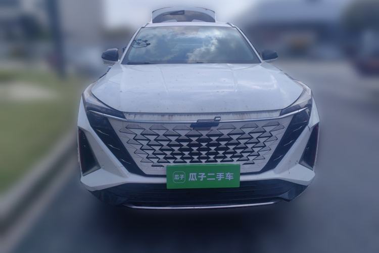 Used CHANGAN OSHAN Z6 2023 Blue Whale 1.5T DCT Luxury Model Front