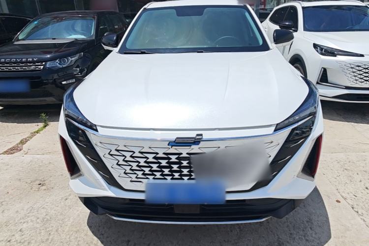 Used CHANGAN OSHAN Z6 2023 Blue Whale 1.5T DCT Luxury Model Front