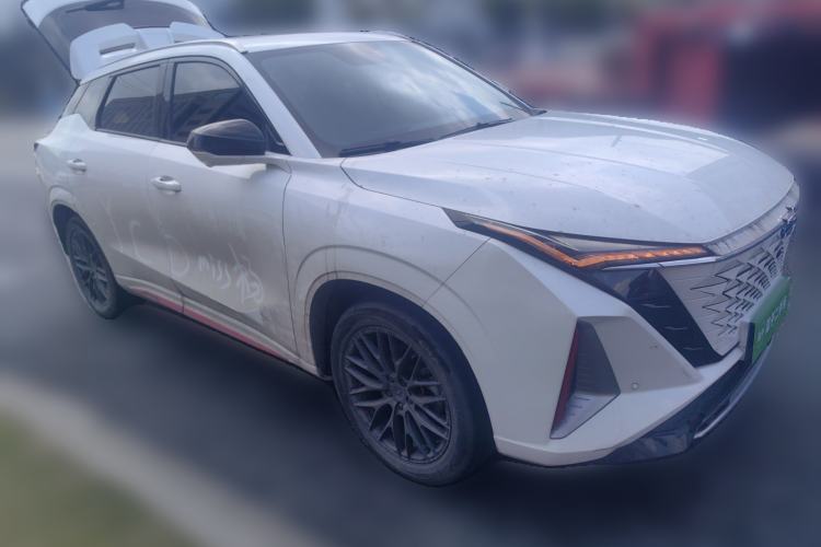 Used CHANGAN OSHAN Z6 2023 Blue Whale 1.5T DCT Luxury Model Front Right 45 Deg