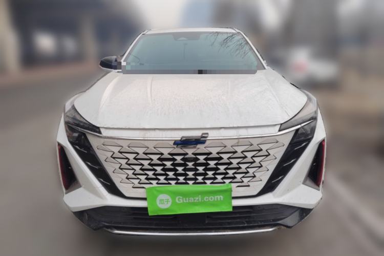 Used CHANGAN OSHAN Z6 2023 Blue Whale 1.5T DCT Smart Navigation Model Front