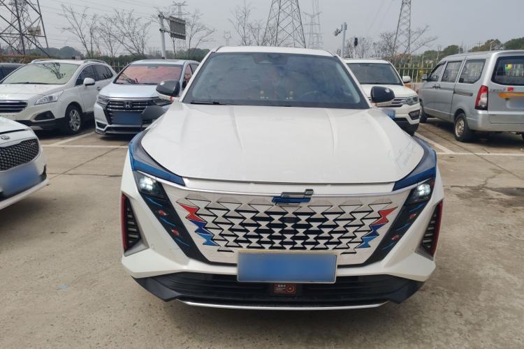 Used CHANGAN OSHAN Z6 2023 Blue Whale 1.5T DCT Smart Edition Front