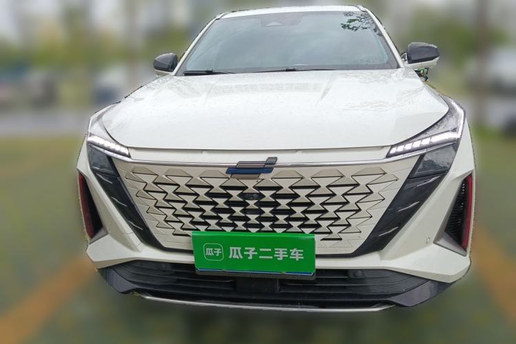 Used CHANGAN OSHAN Z6 2023 Blue Whale 1.5T DCT Smart Edition Front