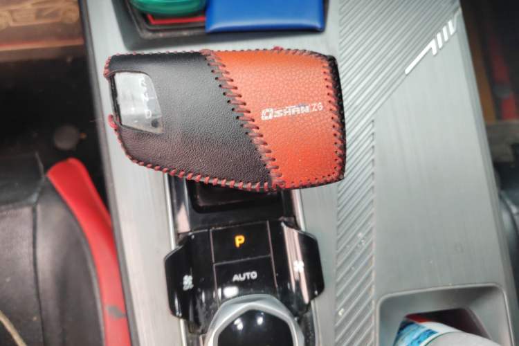 Used CHANGAN OSHAN Z6 2023 Blue Whale 1.5T DCT Smart Navigation Model Gear Lever