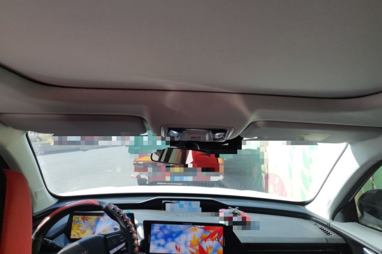 Used CHANGAN OSHAN Z6 2023 Blue Whale 1.5T DCT Smart Navigation Model Headliner