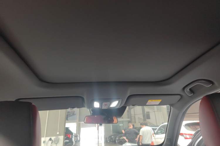 Used CHANGAN OSHAN Z6 2023 Blue Whale 1.5T DCT Smart Luxury Model Headliner