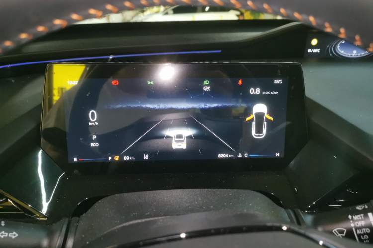 Used CHANGAN OSHAN Z6 2023 Blue Whale 1.5T DCT Smart Edition Instrument Cluster