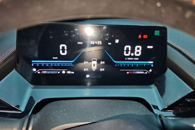 Used CHANGAN OSHAN Z6 2023 Blue Whale 1.5T DCT Luxury Model Instrument Cluster