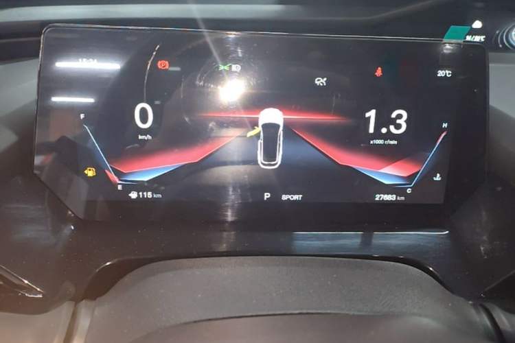 Used CHANGAN OSHAN Z6 2023 Blue Whale 1.5T DCT Smart Navigation Model Instrument Cluster