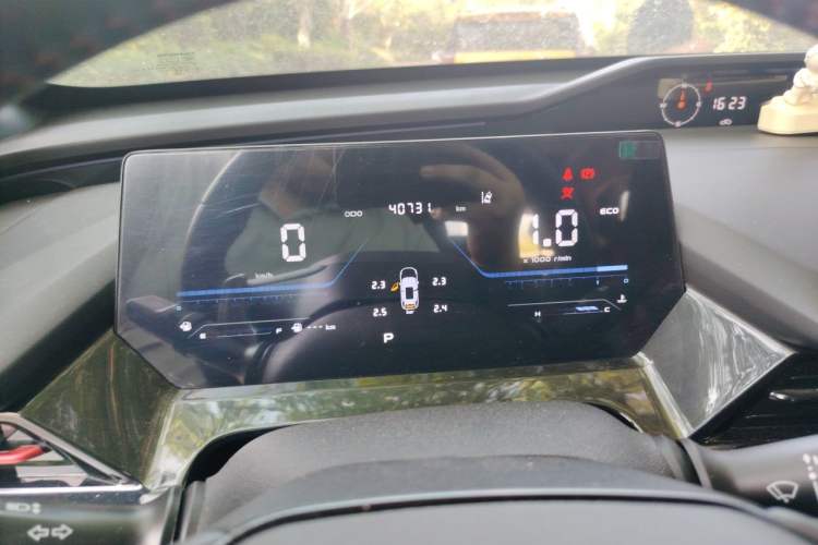 Used CHANGAN OSHAN Z6 2023 Blue Whale 1.5T DCT Smart Luxury Model Instrument Cluster