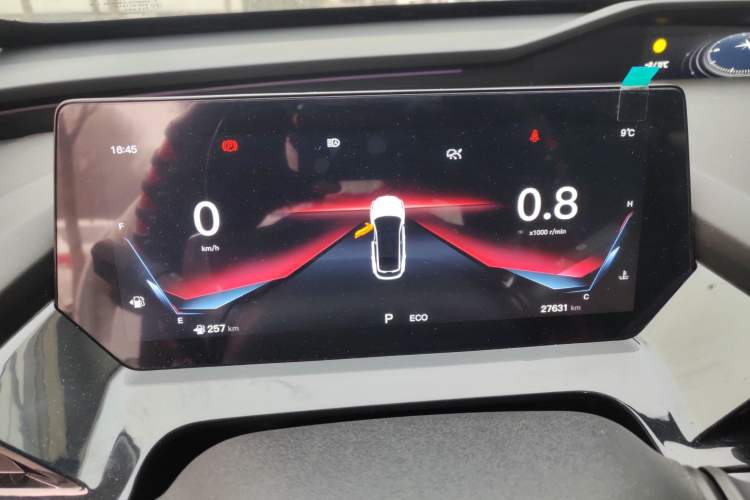Used CHANGAN OSHAN Z6 2023 Blue Whale 1.5T DCT Smart Navigation Model Instrument Cluster