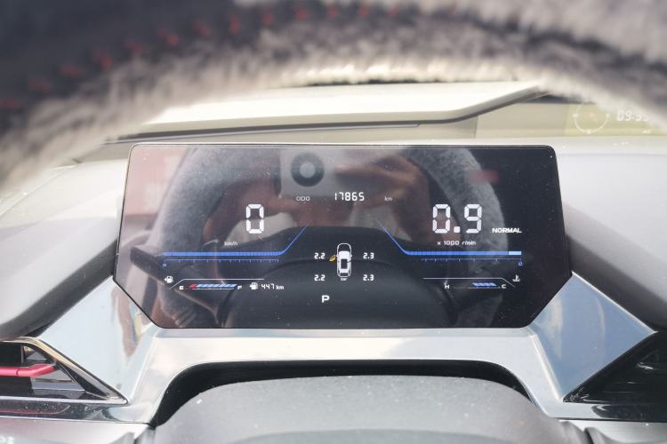 Used CHANGAN OSHAN Z6 2023 Blue Whale 1.5T DCT Smart Luxury Model Instrument Cluster