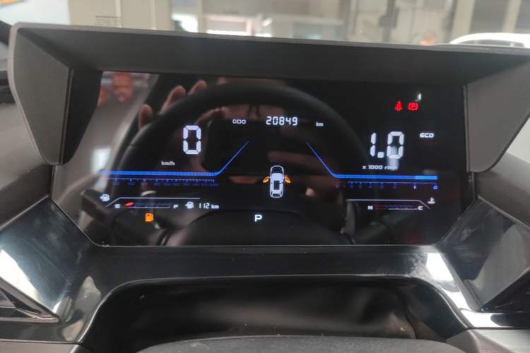 Used CHANGAN OSHAN Z6 2023 Blue Whale 1.5T DCT Smart Luxury Model Instrument Cluster