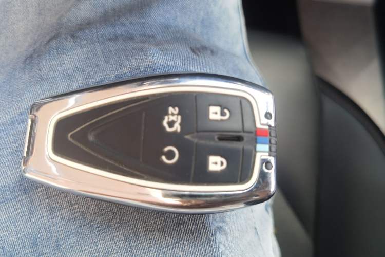 Used CHANGAN OSHAN Z6 2023 Blue Whale 1.5T DCT Smart Edition Interior 1