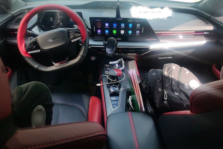 Used CHANGAN OSHAN Z6 2023 Blue Whale 1.5T DCT Smart Luxury Model Interior 2