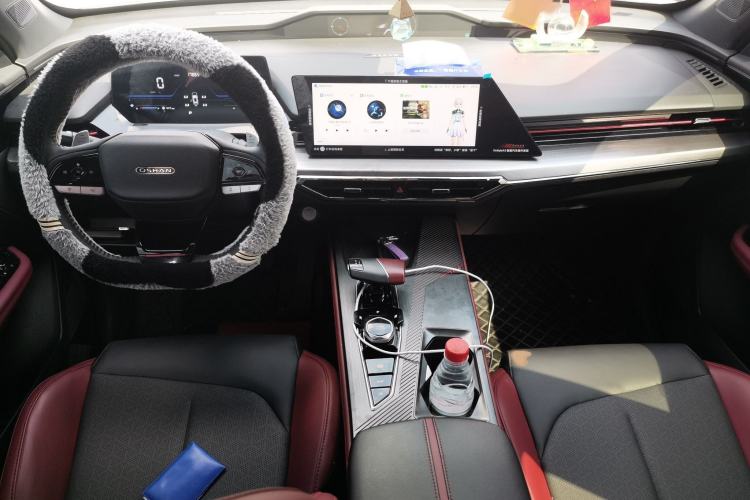 Used CHANGAN OSHAN Z6 2023 Blue Whale 1.5T DCT Smart Luxury Model Interior 2