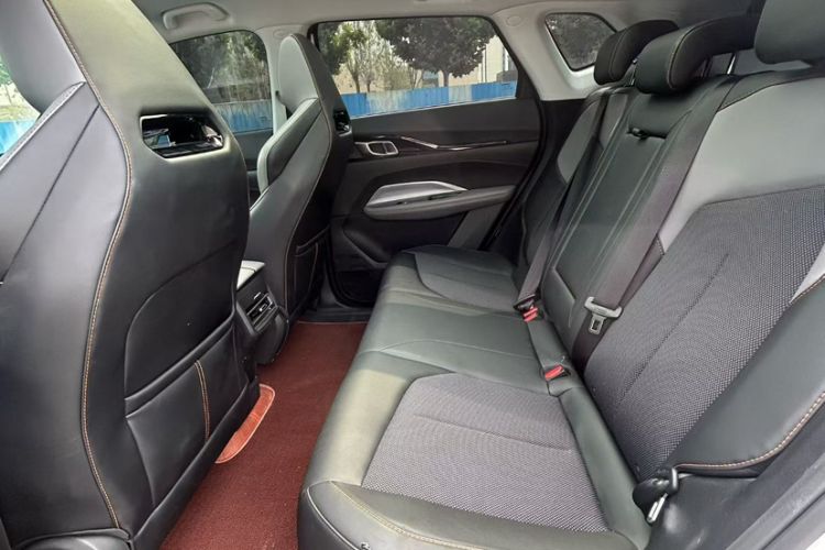 Used CHANGAN OSHAN Z6 2023 Blue Whale 1.5T DCT Luxury Model Interior 4