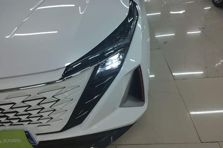 Used CHANGAN OSHAN Z6 2023 Blue Whale 1.5T DCT Smart Navigation Model Left Front Headlight