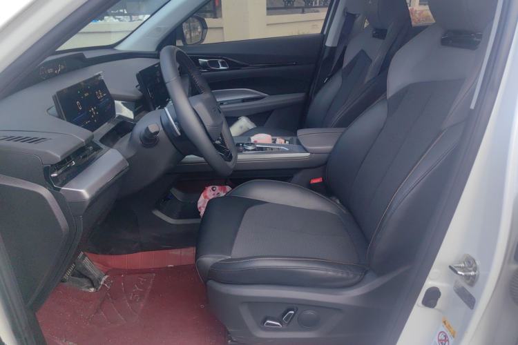 Used CHANGAN OSHAN Z6 2023 Blue Whale 1.5T DCT Luxury Model Left Front Seat