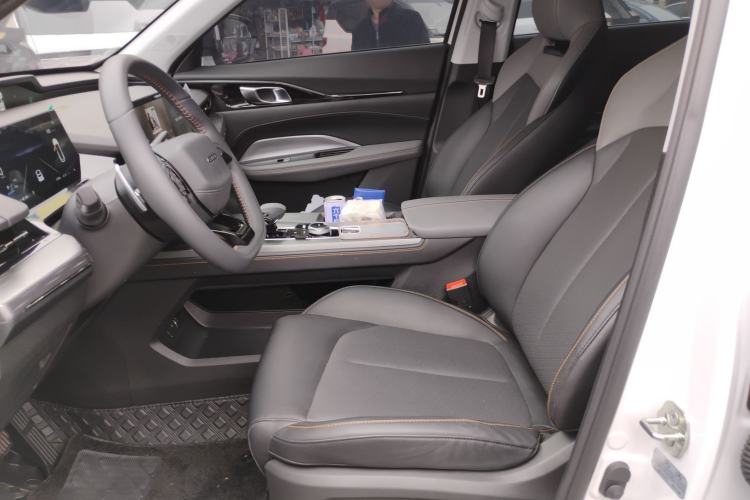 Used CHANGAN OSHAN Z6 2023 Blue Whale 1.5T DCT Smart-Led City Edition Left Front Seat