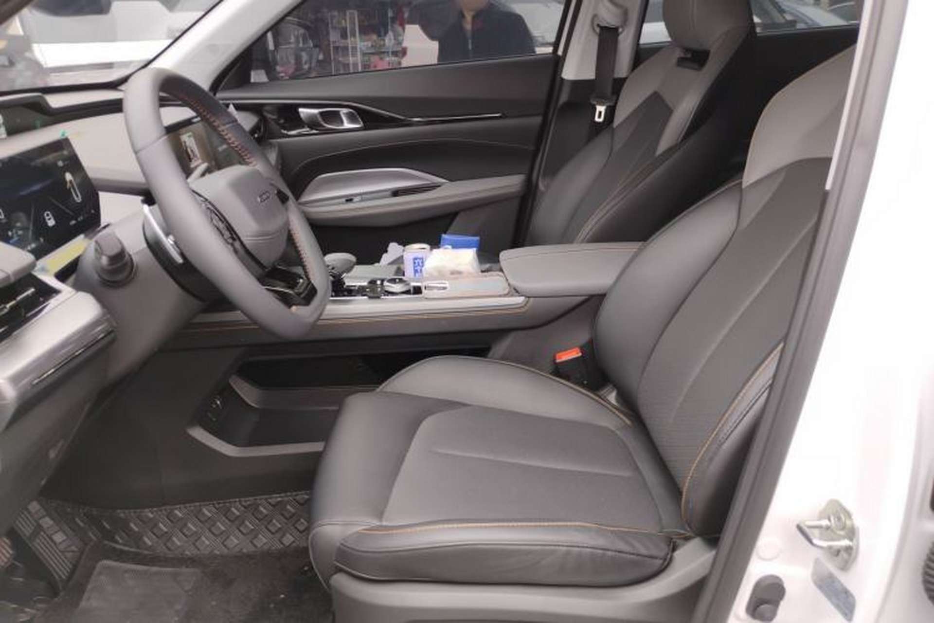 Used CHANGAN OSHAN Z6 2023 Blue Whale 1.5T DCT Smart-Led City Edition Left Front Seat