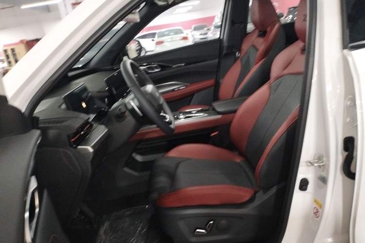 Used CHANGAN OSHAN Z6 2023 Blue Whale 1.5T DCT Smart Luxury Model Left Front Seat