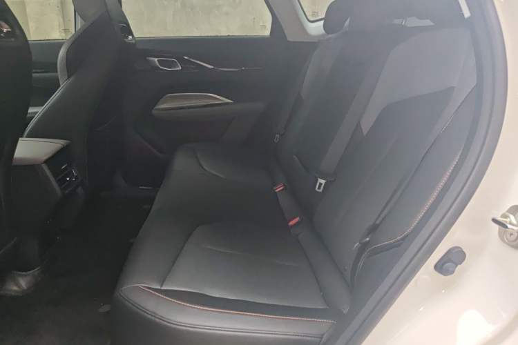 Used CHANGAN OSHAN Z6 2023 Blue Whale 1.5T DCT Smart Edition Left Rear Seat