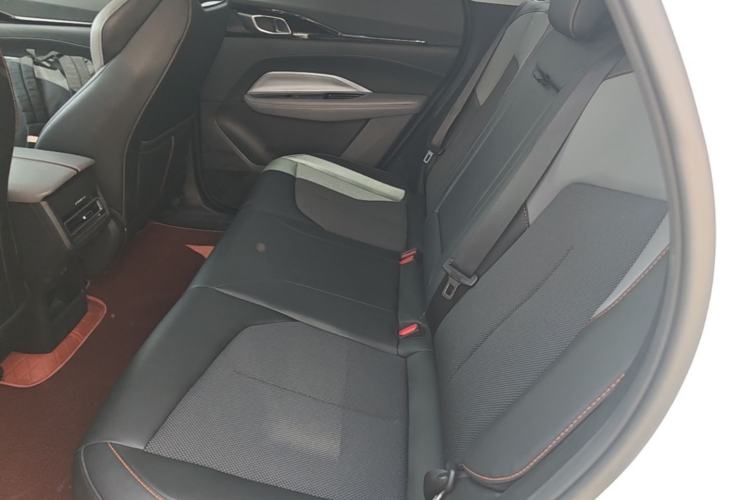 Used CHANGAN OSHAN Z6 2023 Blue Whale 1.5T DCT Luxury Model Left Rear Seat