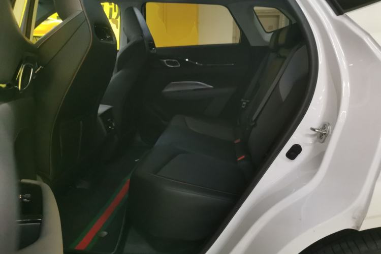 Used CHANGAN OSHAN Z6 2023 Blue Whale 1.5T DCT Smart Edition Left Rear Seat
