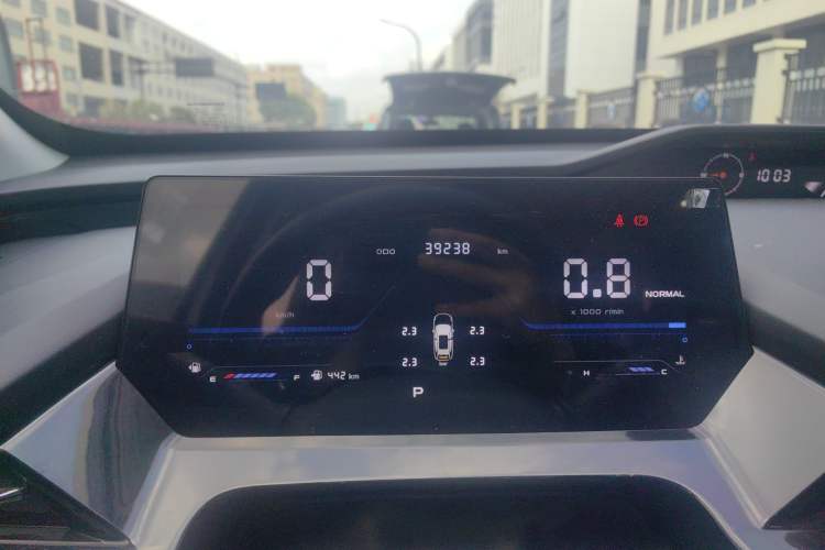 Used CHANGAN OSHAN Z6 2023 Blue Whale 1.5T DCT Luxury Model Odometer Close Up