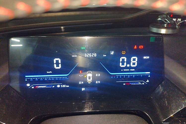 Used CHANGAN OSHAN Z6 2023 Blue Whale 1.5T DCT Smart Luxury Model Odometer Close Up