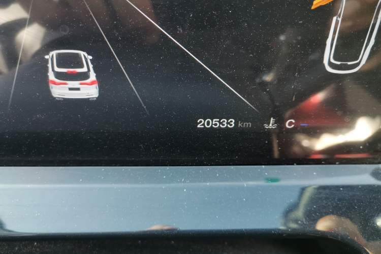 Used CHANGAN OSHAN Z6 2023 Blue Whale 1.5T DCT Smart Navigation Model Odometer Close Up