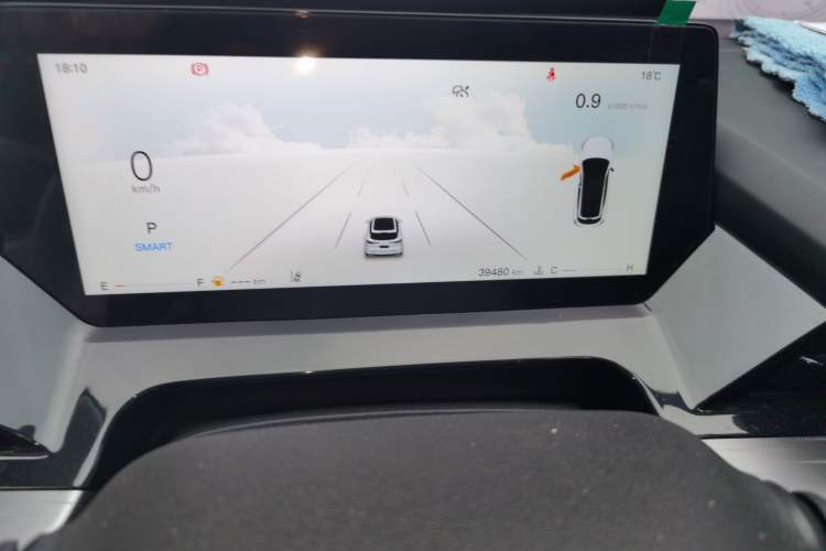 Used CHANGAN OSHAN Z6 2023 Blue Whale 1.5T DCT Smart Edition Odometer Close Up