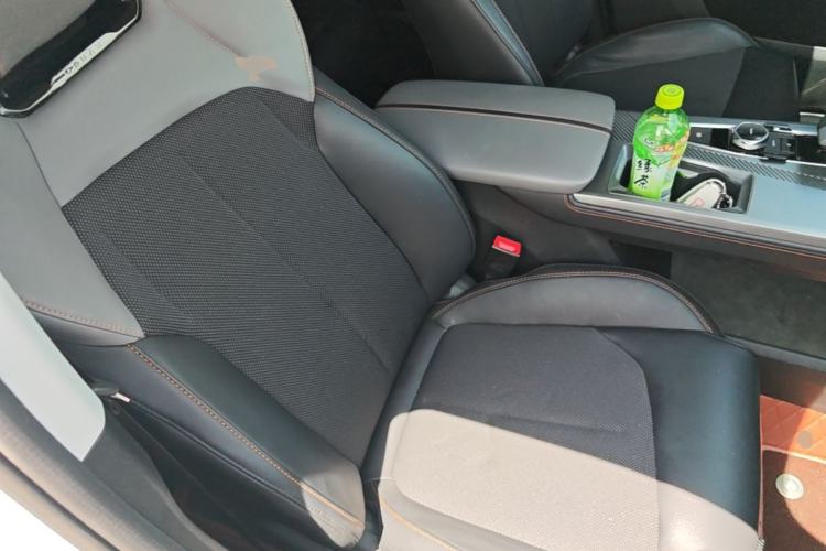 Used CHANGAN OSHAN Z6 2023 Blue Whale 1.5T DCT Luxury Model Right Front Seat