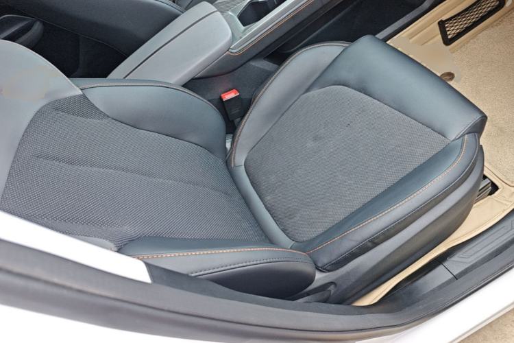 Used CHANGAN OSHAN Z6 2023 Blue Whale 1.5T DCT Luxury Model Right Front Seat