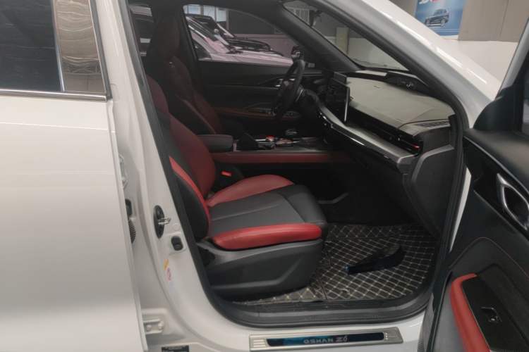 Used CHANGAN OSHAN Z6 2023 Blue Whale 1.5T DCT Smart Luxury Model Right Front Seat