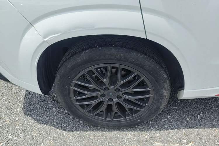 Used CHANGAN OSHAN Z6 2023 Blue Whale 1.5T DCT Luxury Model Right Rear Wheel Hub
