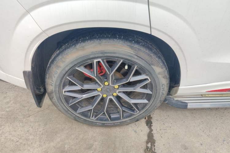 Used CHANGAN OSHAN Z6 2023 Blue Whale 1.5T DCT Smart Edition Right Rear Wheel Hub