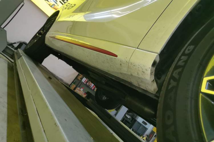 Used CHANGAN OSHAN Z6 2023 Blue Whale 1.5T DCT Smart Edition Right Side Sill