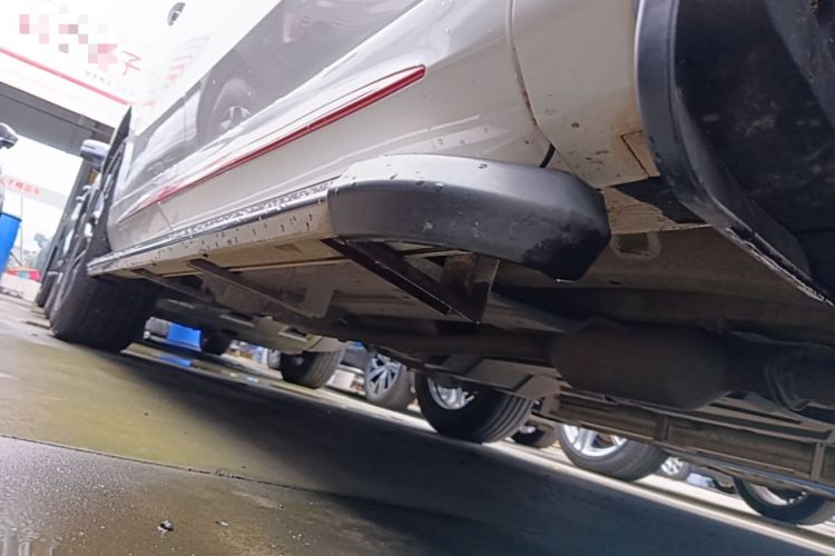 Used CHANGAN OSHAN Z6 2023 Blue Whale 1.5T DCT Smart Edition Right Side Sill