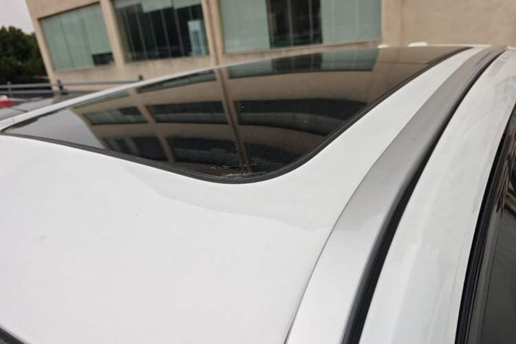 Used CHANGAN OSHAN Z6 2023 Blue Whale 1.5T DCT Luxury Model Roof