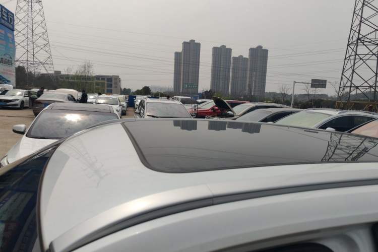 Used CHANGAN OSHAN Z6 2023 Blue Whale 1.5T DCT Smart Edition Roof